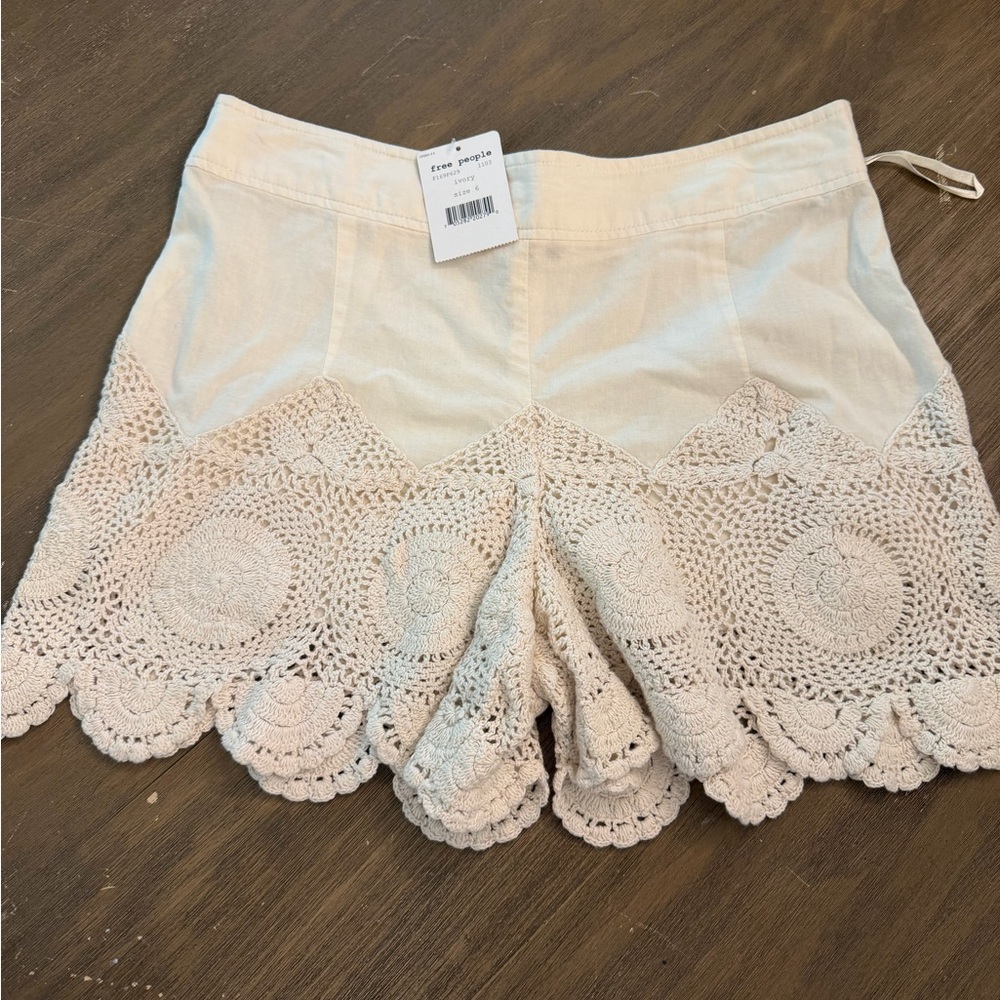 BNWT Free People Cream Crochet-Trim Women’s Shorts